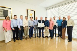 Junta Directiva rinde homenaje al Dr. Julián Domínguez
