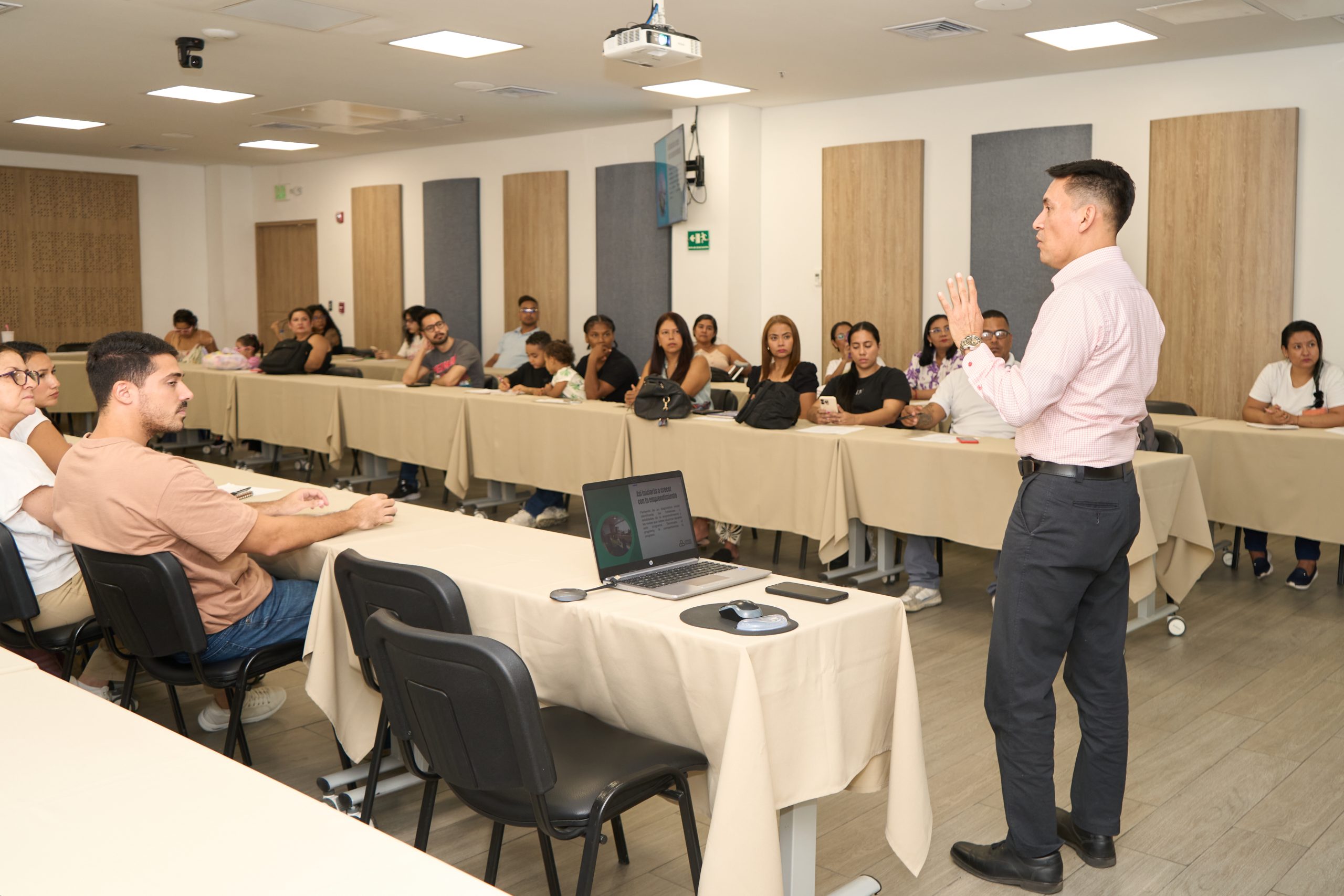 Formación empresarial en la Cámara de Comercio de Palmira